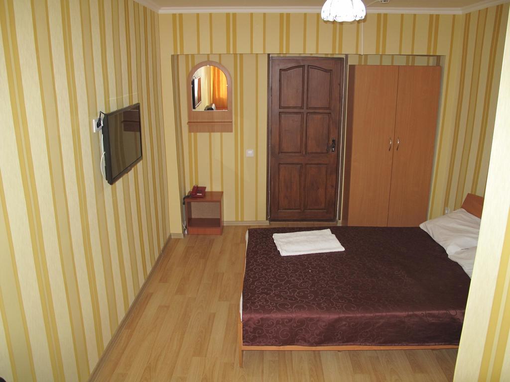 Economy Hotel Zhyger Astana Exterior photo